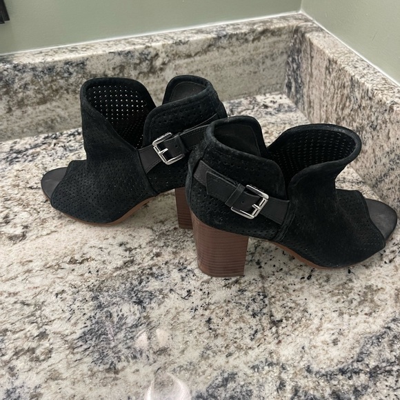 Good pre used condition Sam Edelman booties Sz 7 - Picture 1 of 10